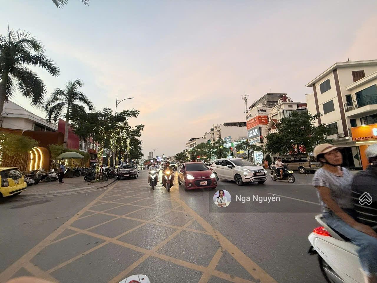 CỰC PHẨM Đất MẶT ĐƯỜNG CHỢ HÀNG, Vị trí đẹp kinh doanh ,mấy bước ra HỒ SEN