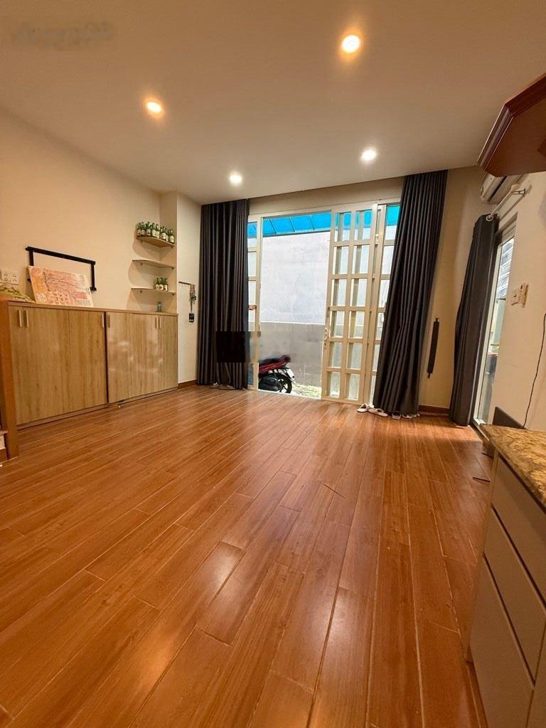 Nhà đẹp 4 tầng BTCT gần mặt tiền Hưng Phú giáp Q5, Q1 - giá chỉ 4,98 tỷ bớt lộc