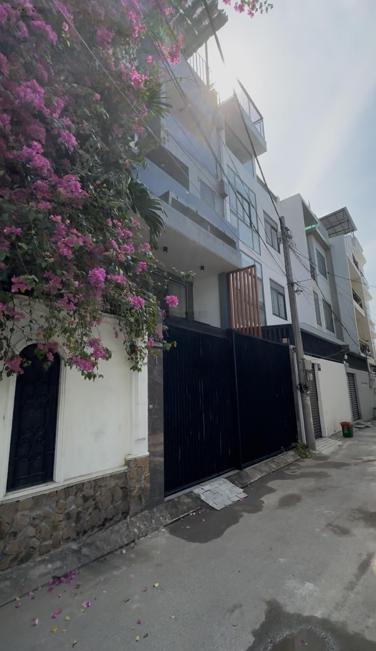 Hiếm - bán căn 2 mặt tiền, 4 tầng -chia làm 2 căn nhà - kdc đồng bộ đẹp ngang bề thế 5.8m