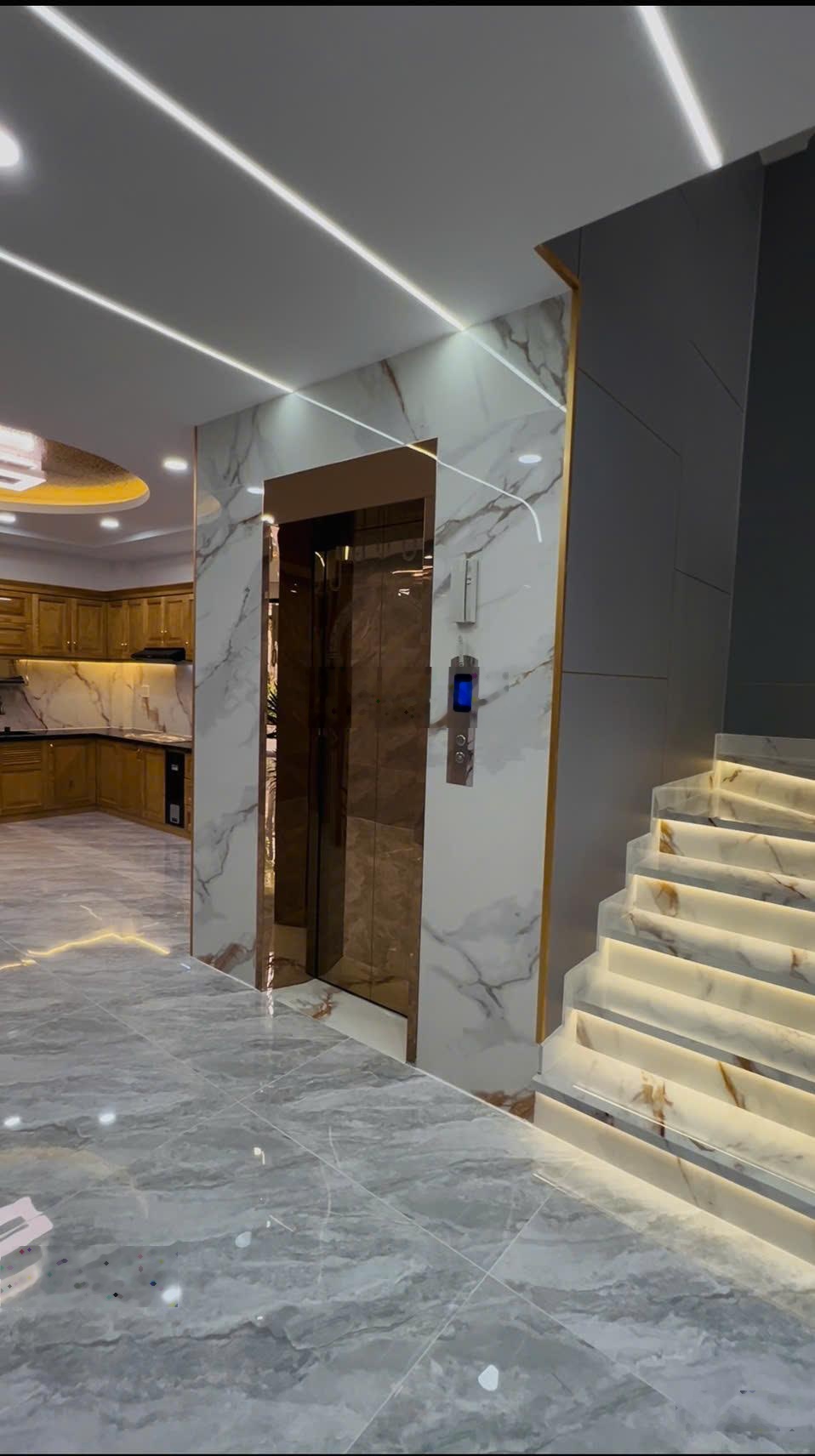 Nhà siêu đẹp có thang máy Hẻm 7m thông phường Phú Thạnh Dt 4,7mx17m 4 tấm giá 13,8 tỷ