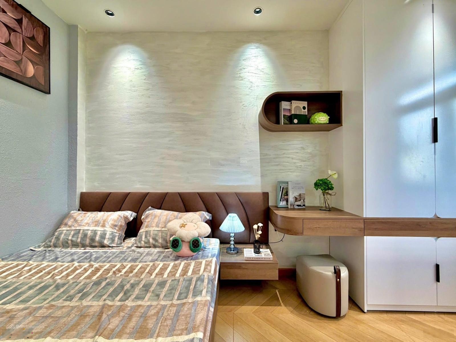 BÁN NHÀ 1 TRỆT 2 LẦU BÙI ĐÌNH TUÝ, BÌNH THẠNH 55,7m2. Đang cho thuê 15tr/th, sổ riêng 2tỉ450