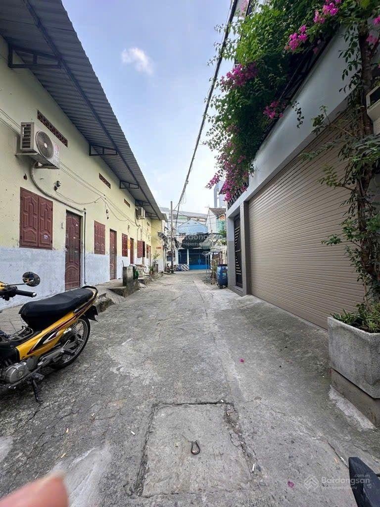 Chủ cần bán gấp nhà ngay đường số 13 linh xuân thủ đức giá nhỉnh 5tỷ tl.