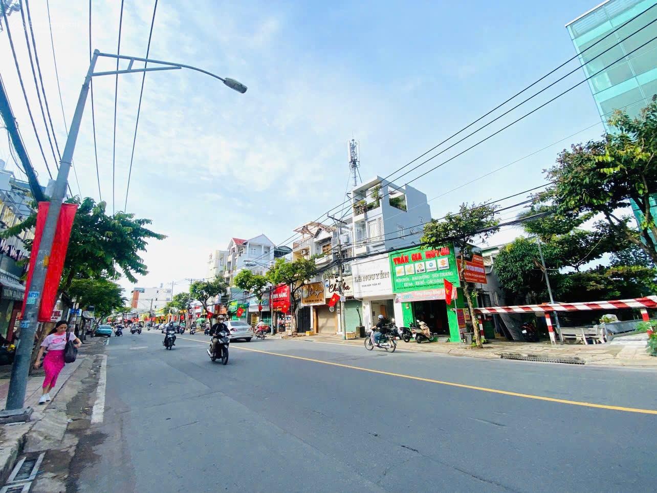 XD: Hầm 7 Tầng - Mặt tiền Đặng Văn Bi Thủ Đức - DT: 12x35m - HĐT: 100Tr/th - Giá 63 tỷ