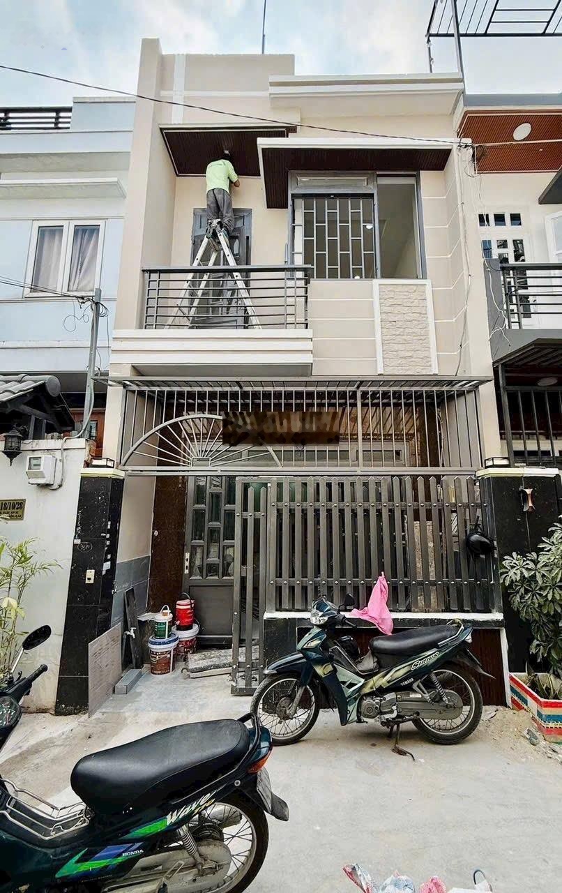 Hiếm! Nhà Mới Sát Ngã Tư 4 Ga - Chợ Cầu Đồng.