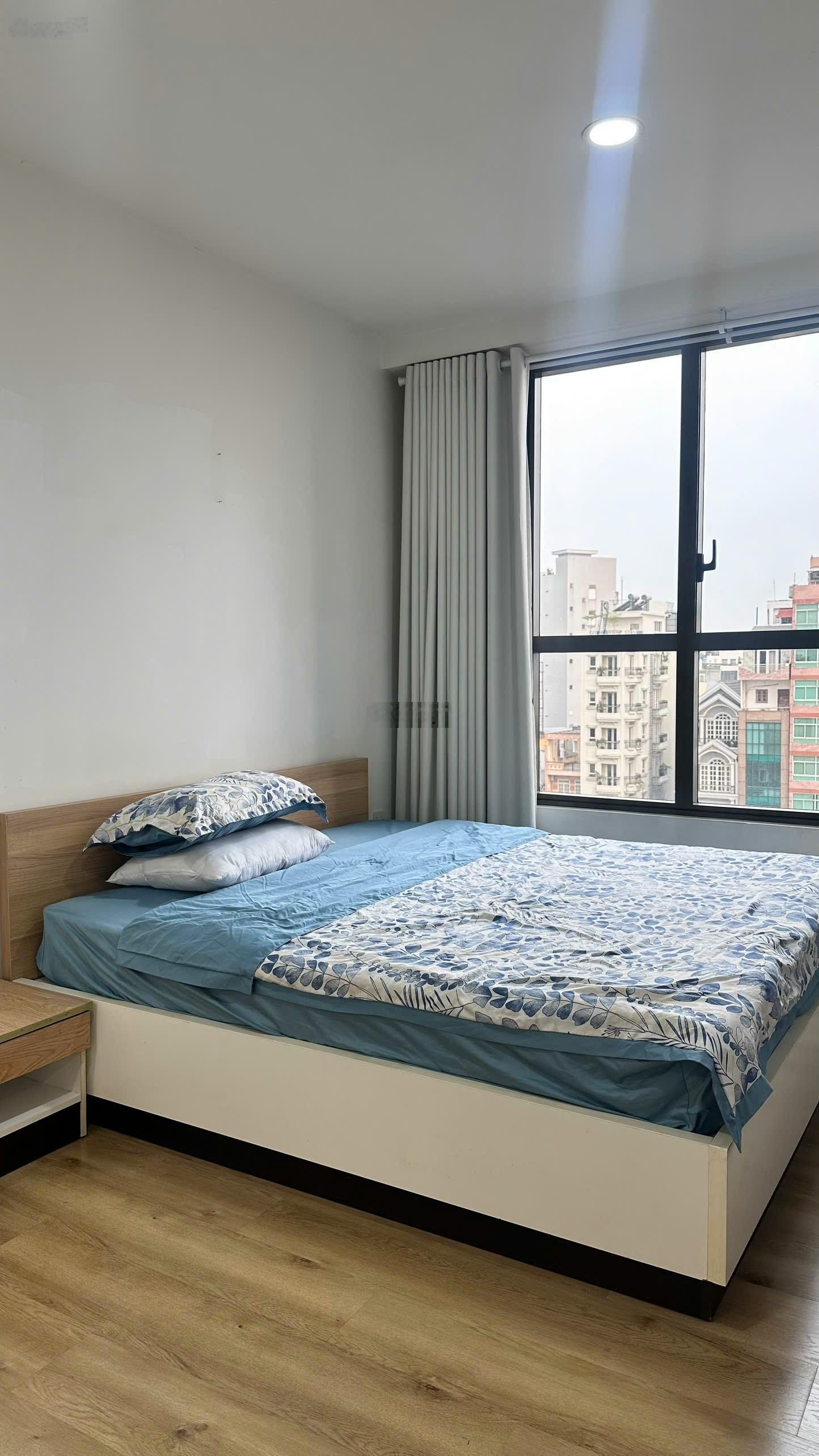 Cho thuê gấp ICON 56, 18 triệu, 79m2, 2PN, 2WC, nội thất full - LH: 0931802680