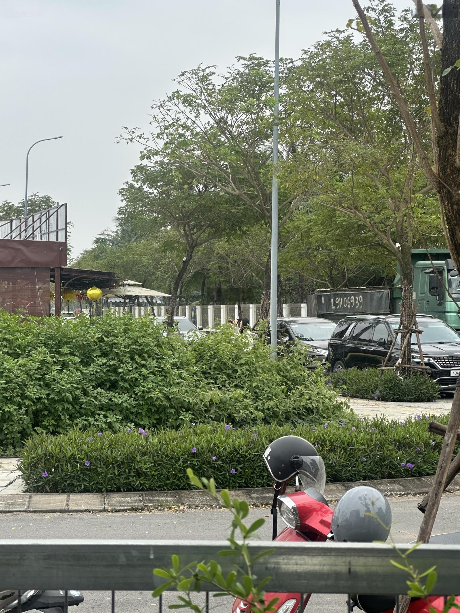 Bán cặp đất nền Fpt ngang 12m hướng Nam - Gần trường Fpt