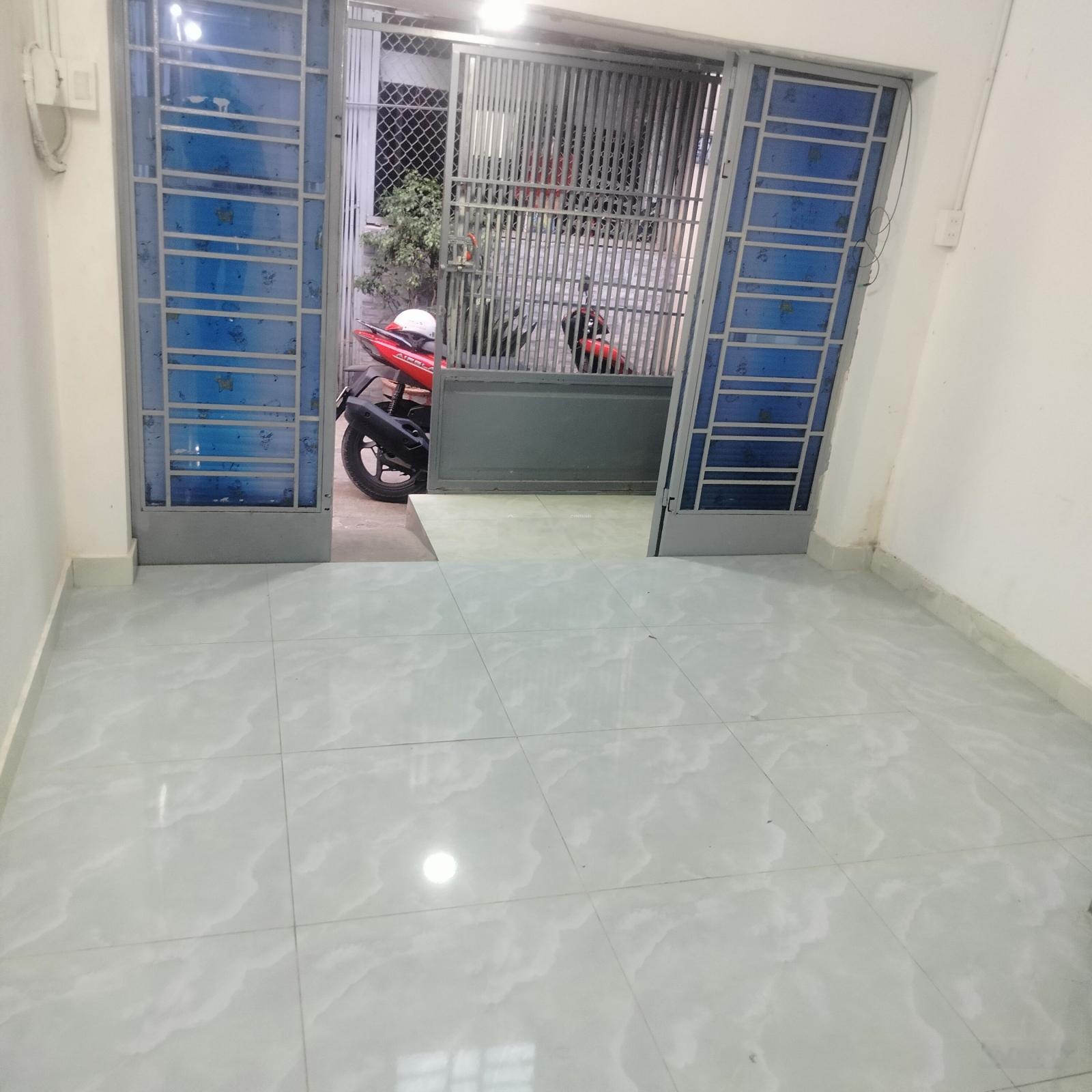 Cần bán nhà đường số 2 hiệp bình chánh.ngay cầu vượt bình lợi