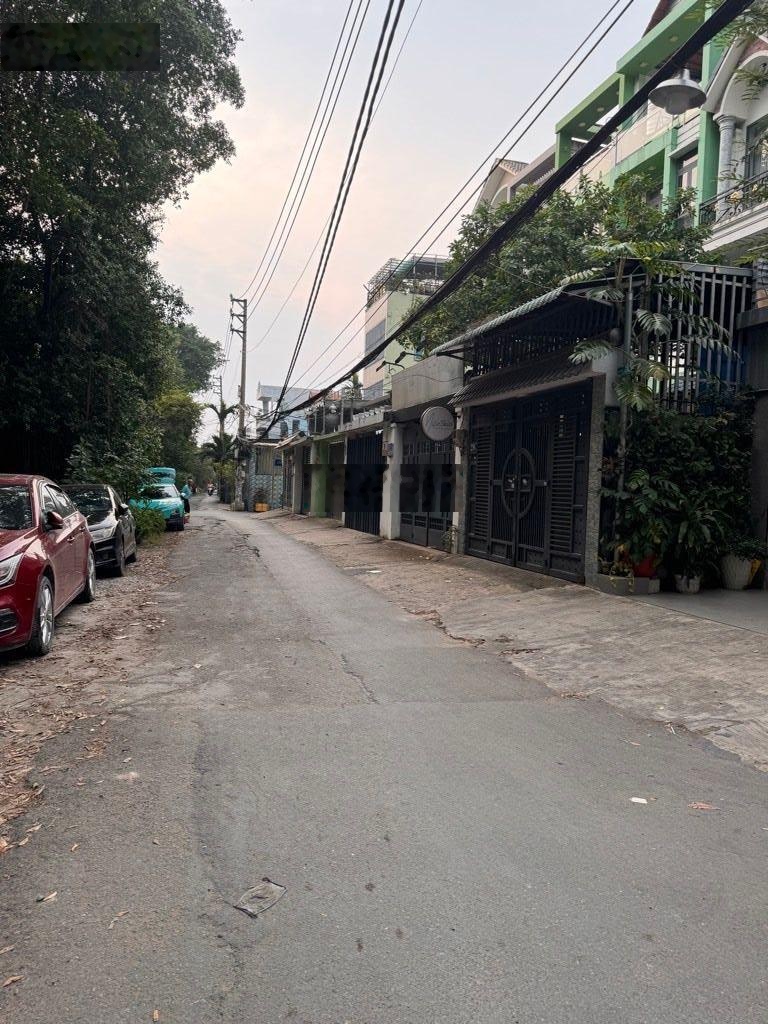 Bán nhà thủ đức 3 tầng mặt tiền đường 36- p hiệp bình chánh- dt: 60m2(4x15)- chỉ : 5.1 tỷ- 3pn,3wc