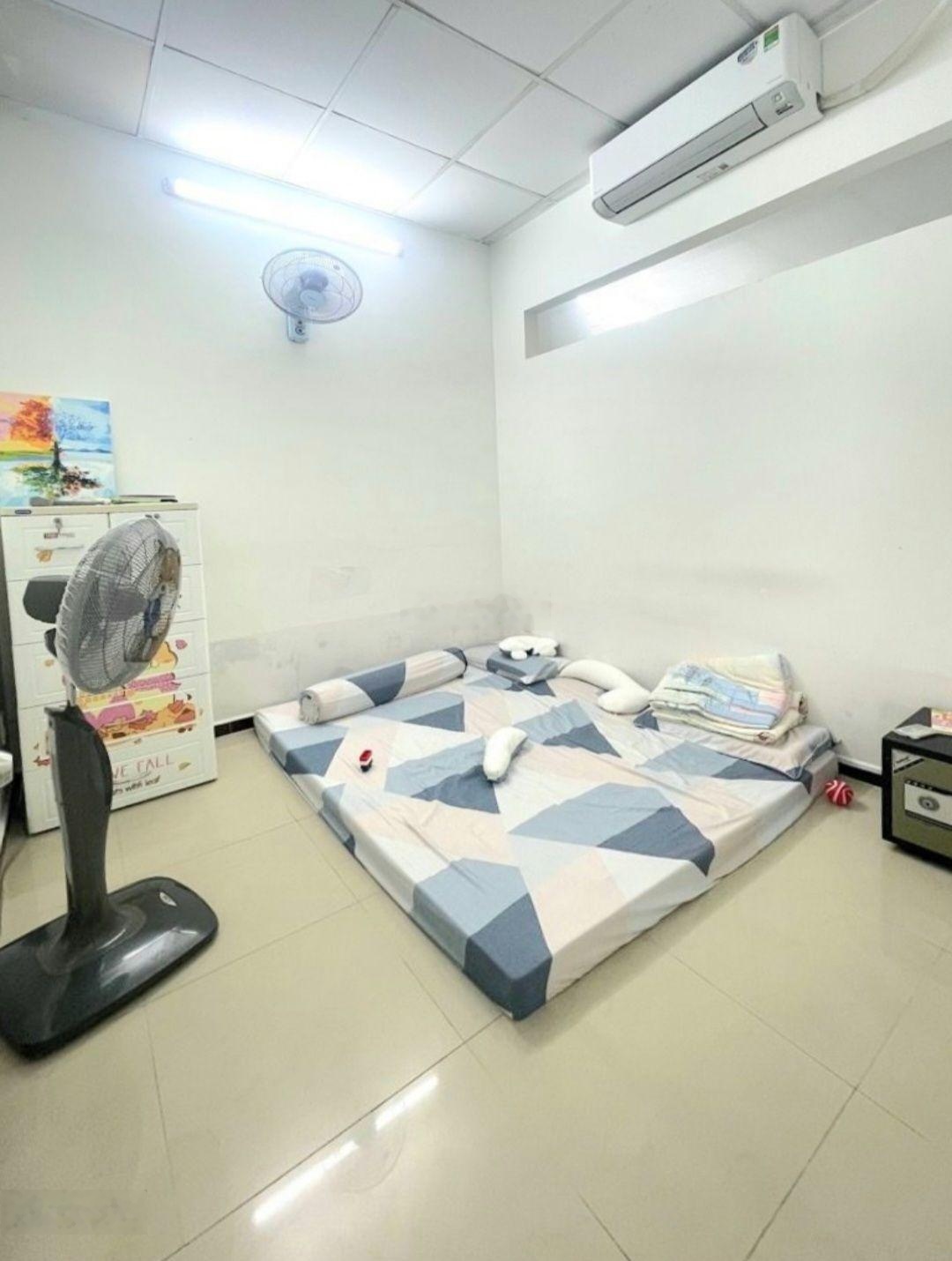 90m2, ngay Lạc Long Quân, Hồng Lạc, gần chợ vải Tân Bình, nhỉnh 9tỷ