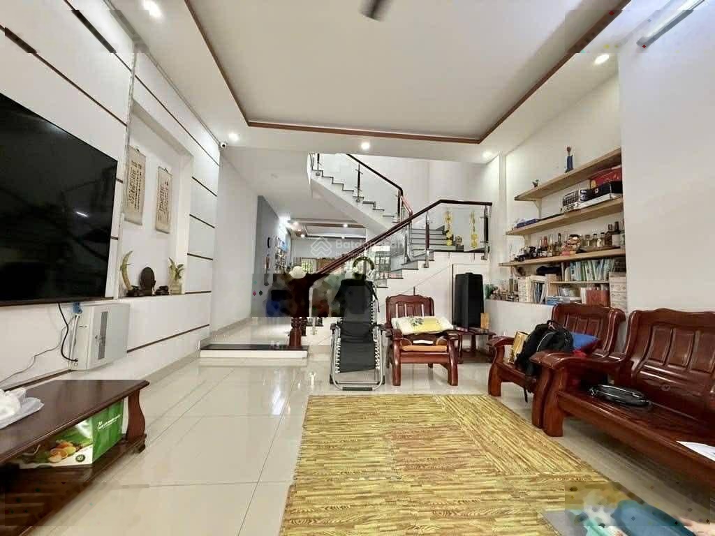 Chính chủ bán nhà hẻm xe hơi D2 Tăng Nhơn Phú A 115m2 3 tầng