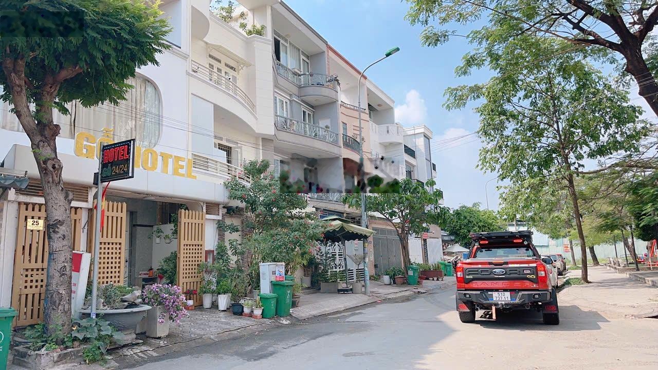 Bán nhà riêng Phước Long B, đường số Đỗ Xuân Hợp, 3 tầng, 4pn lớn, full nội thất, chỉ 9,8 tỷ shr