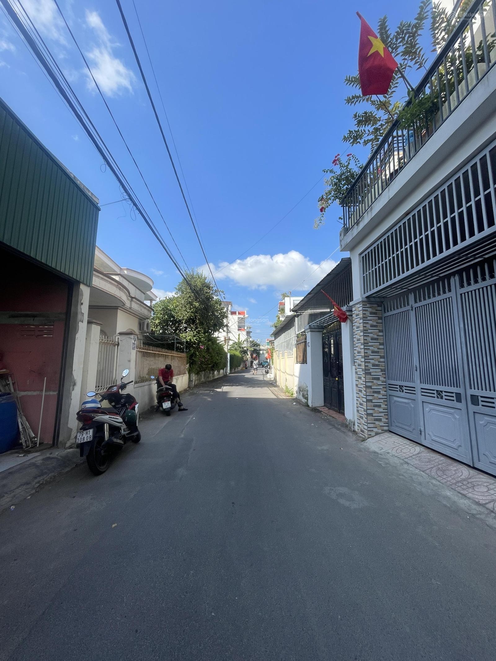 Bán Nhanh Nhà Mặt tiền Nguyễn khánh Toàn, cách biển hòn chồng 400m. Giá 6,8 tỷ 0901340268