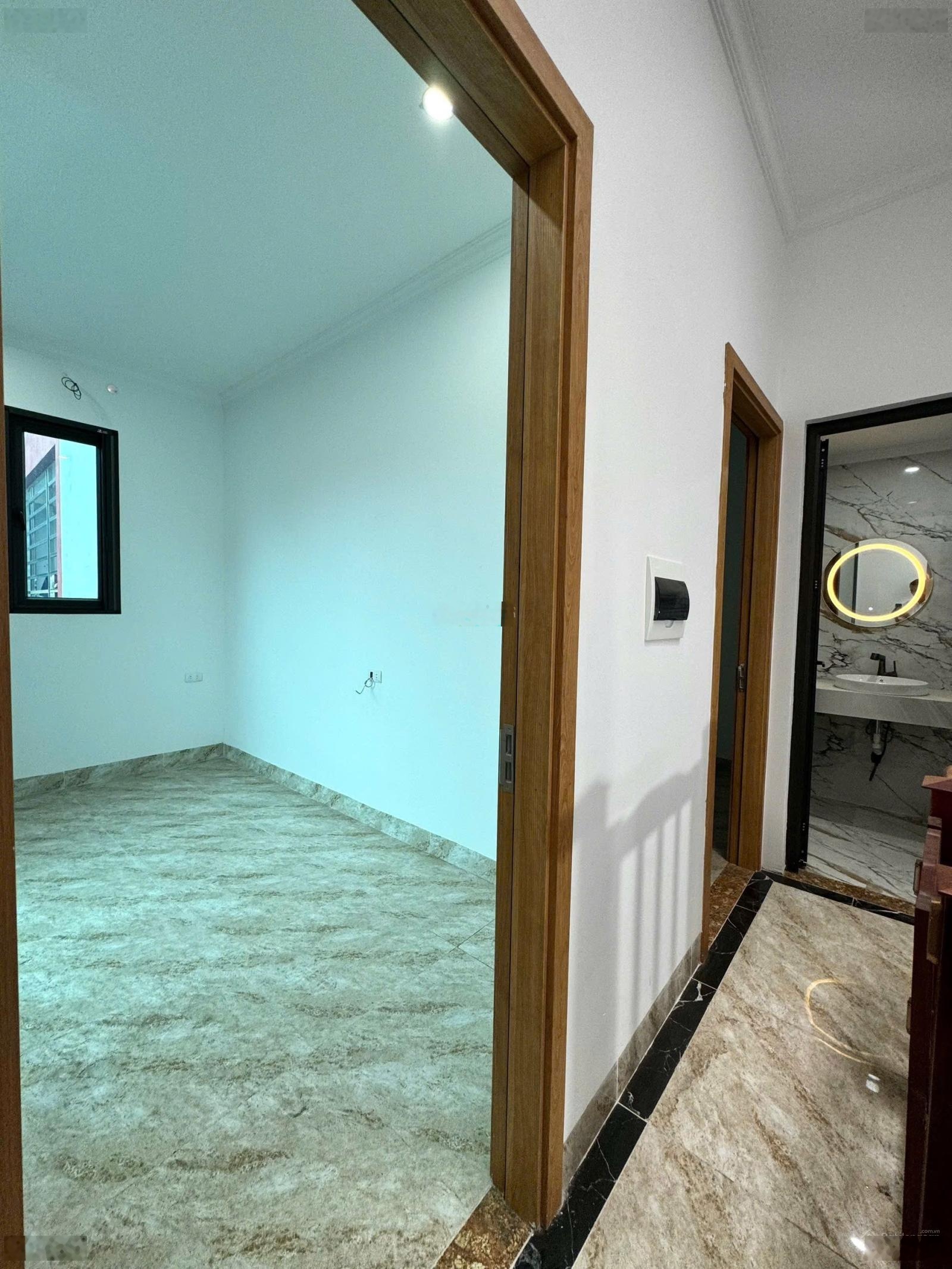 Bán gấp nhà riêng 5 tỷ, 32m2 tại Đại Mỗ, Nam Từ Liêm, Hà Nội