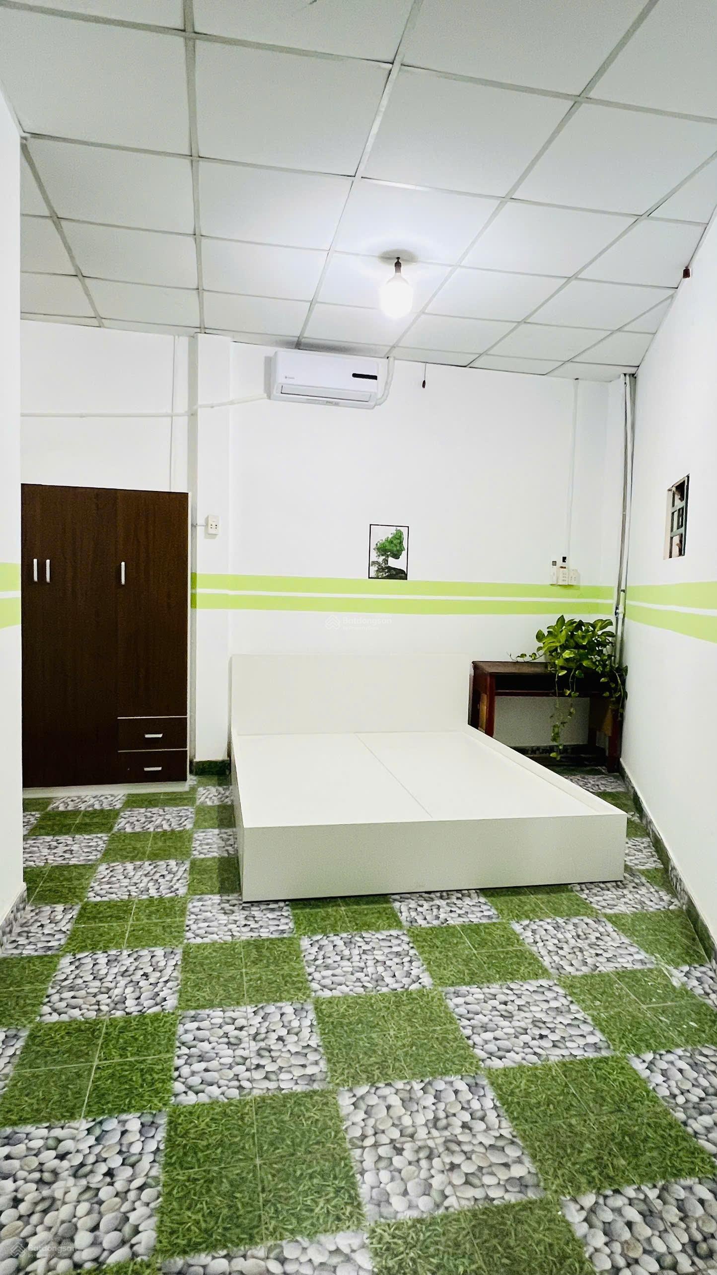 Phòng nội thất cơ bản đường tch03 gần hiệp thành city giá 3.200k