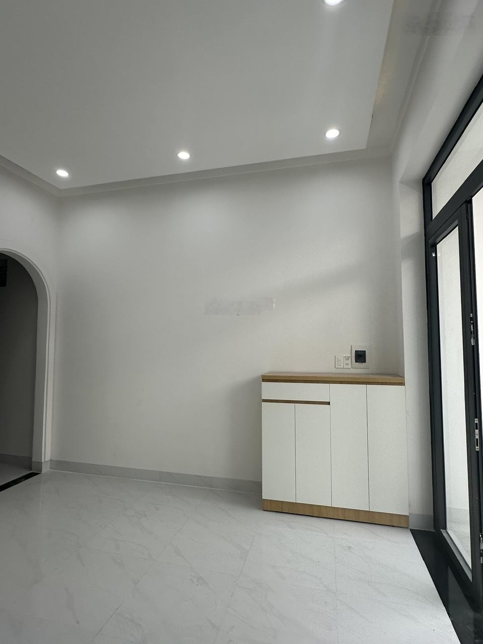 Bán nhà đường Phạm Hùng cách QL 51 50 mét kế phòng công chứng Phú Mỹ