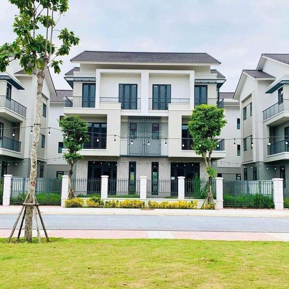 Bán Suất ngoại giao villa 230m, chiết khấu 10% hỗ trợ 18 tháng không lãi suất về phố cổ chỉ 14km