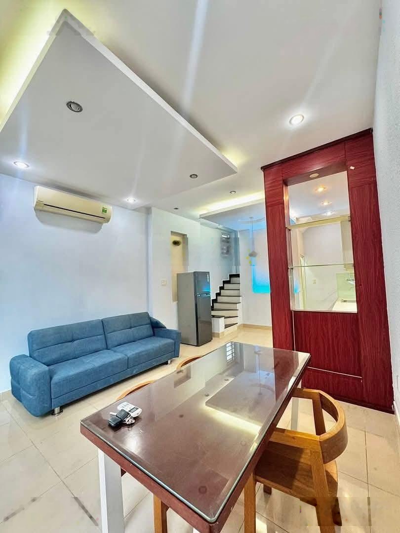 Cho thuê NNC Full nội thất đường Điện Biên Phủ,P22,Bình Thạnh,dtsd 80m2,1trệt 1lầu,2wc giá 11tr5