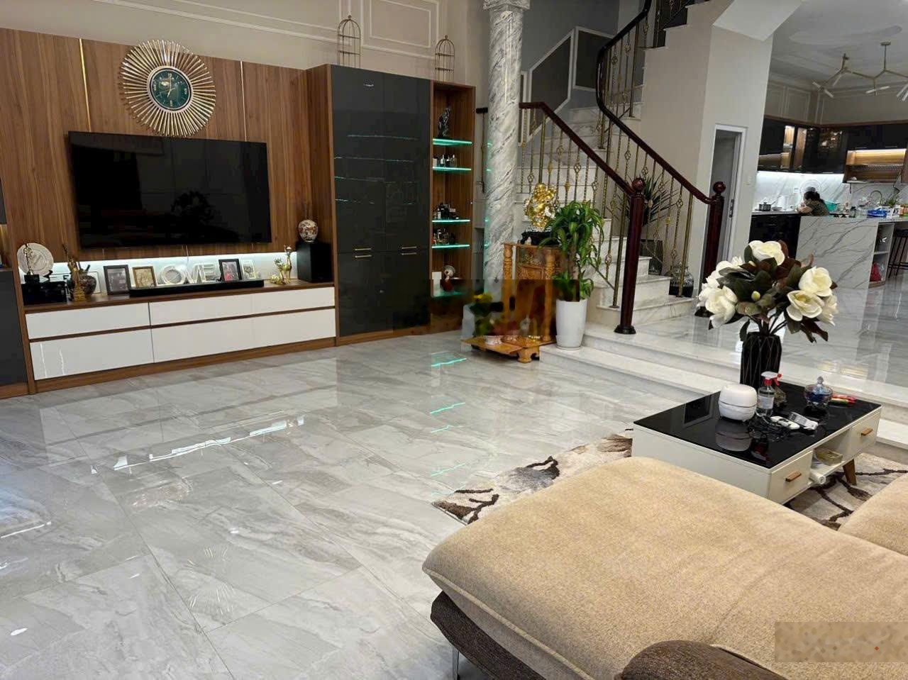 Cần cho thuê biệt thự ngang 8m 38/3A Nguyễn Văn Trỗi P. 15 Q. Phú Nhuận