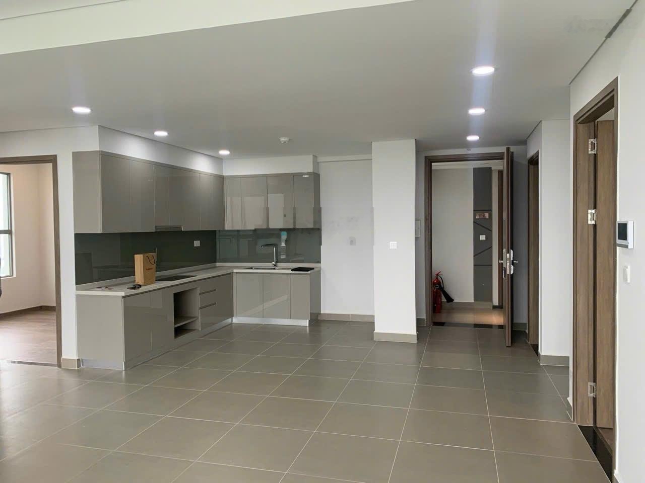 Căn hộ cao cấp Sky89 cần bán ~ 114m2, giá 8.5 tỷ, đã có sổ hồng, view trực diện sông bao đẹp