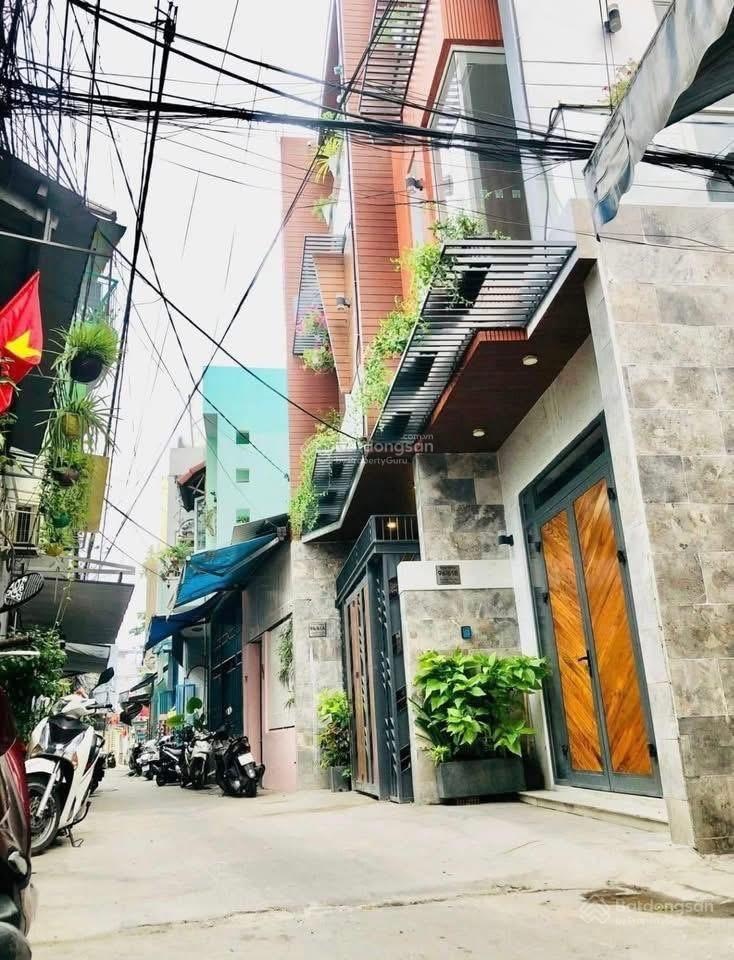 Chính chủ cần bán nhà 3 tầng 3 mặt kiệt ô tô rộng gần 5m đường Điện Biên Phủ, Đà Nẵng.