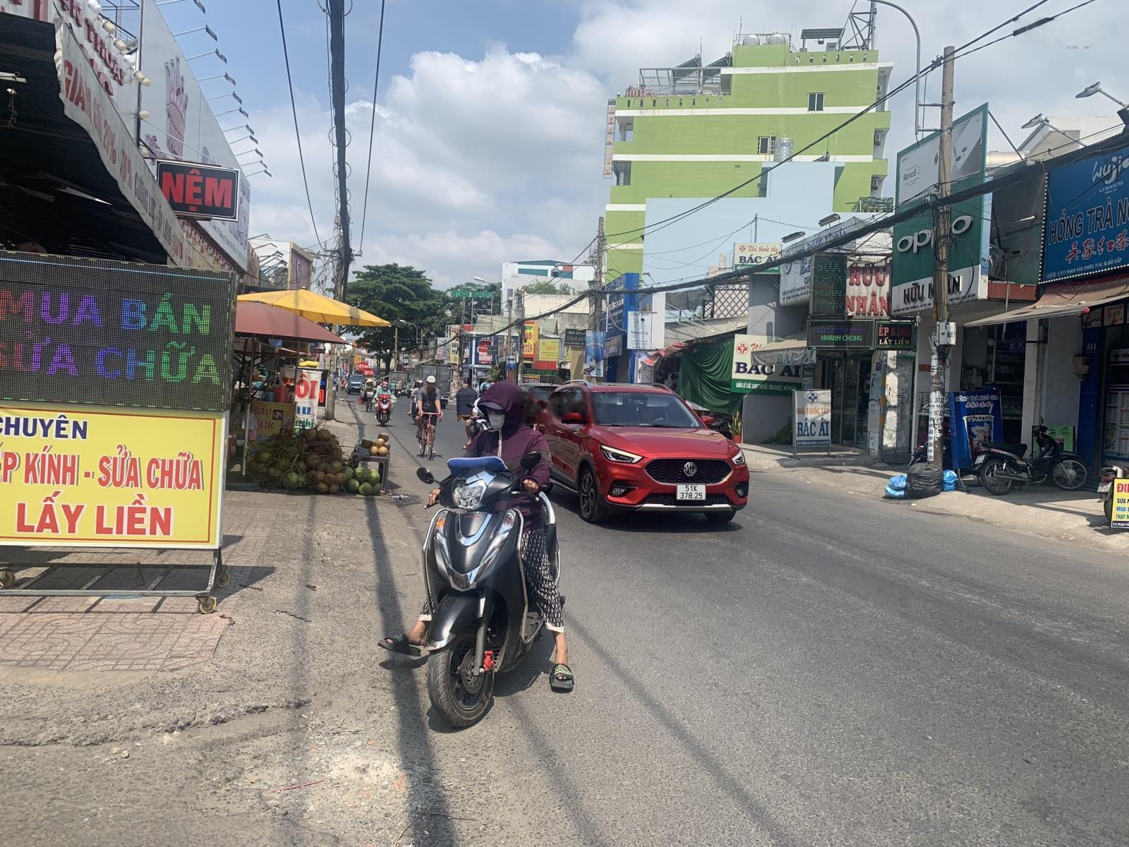 HOT- MT Phạm Văn Chiêu- đoạn đẹp. DT 4x20m nhà cấp 4- Giá tốt 9.89 tỷ