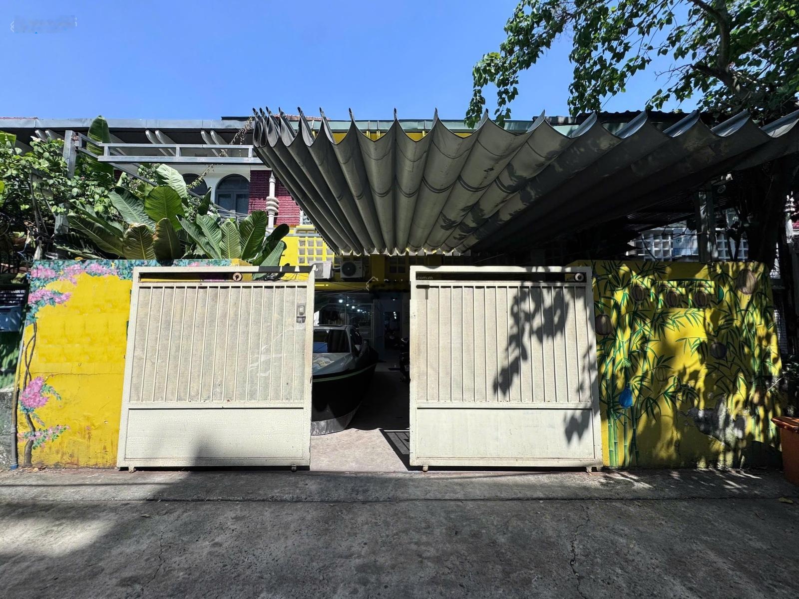 Cho thuê nhà Hoàng Văn Thụ 480m² 2 tầng - 82 triệu/tháng