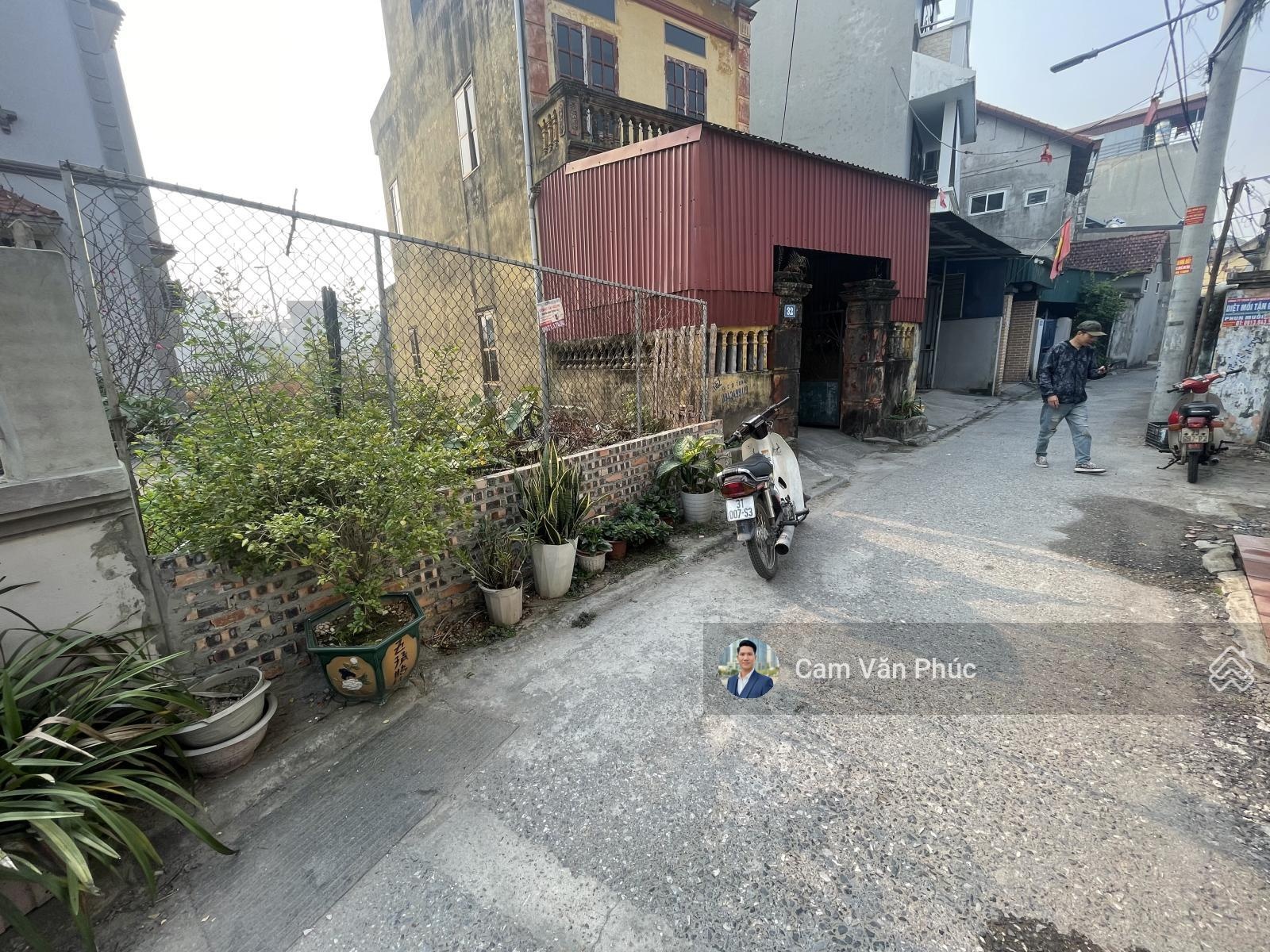 Bán đất Đông Dư, 56m2, view hồ, cực hiếm, oto thông tránh, cầu Thanh Trì 100m, giá đầu tư