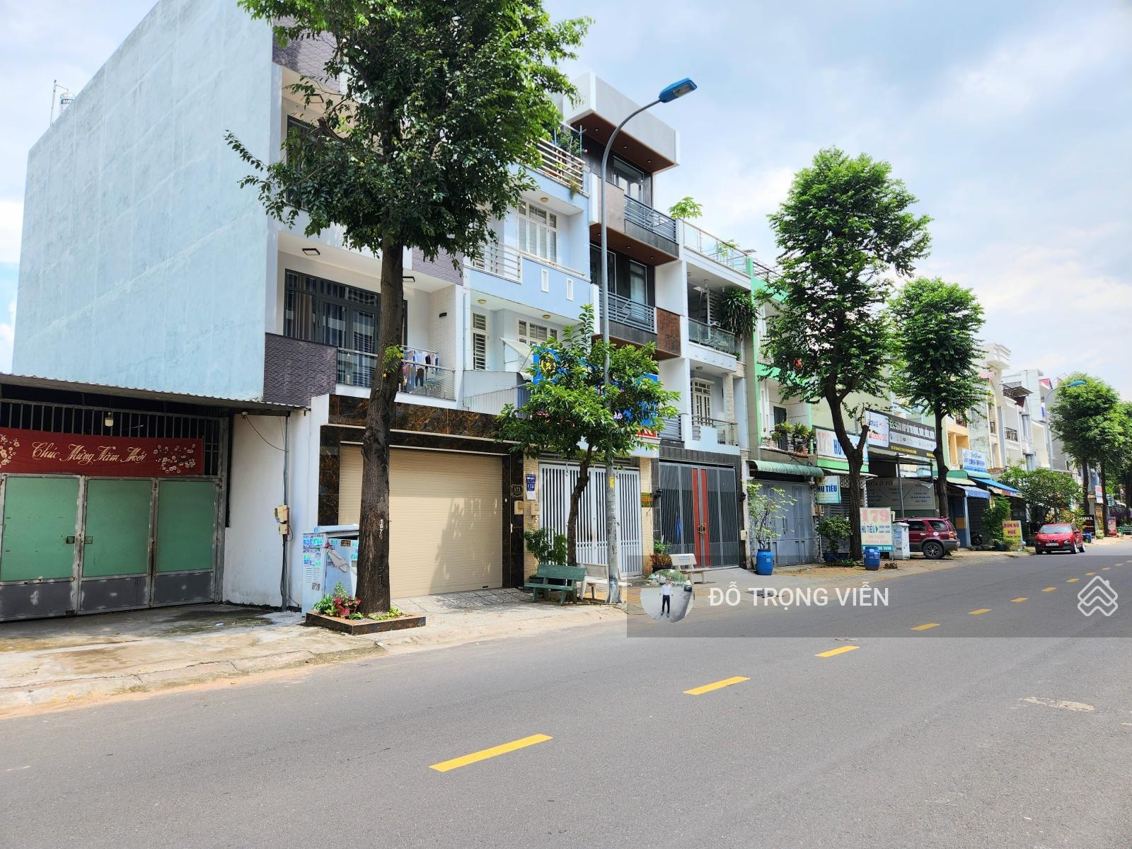 Bán đất mặt tiền đường D2, đối diện chung cư C5C6, đường 30m, kinh doanh sầm uất