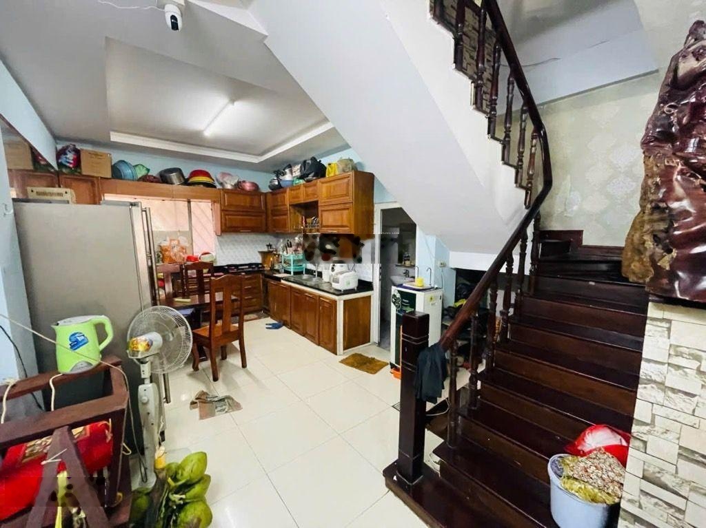 Chủ giảm 1 tỷ 4 còn 6ty8nhà 704/hương lộ 2 - bình tân - 4 tầng nhà đẹp có hầm để xe ô tô - hẻm 8m