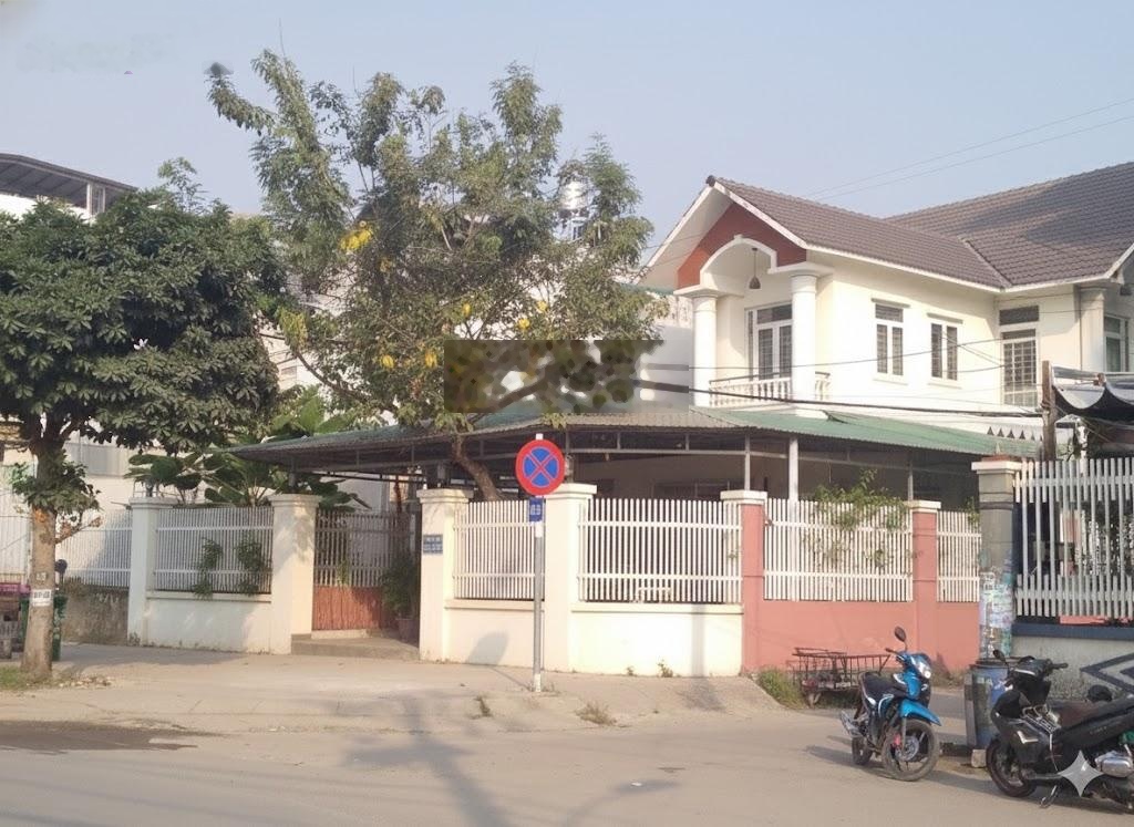 Biệt Thự Góc 2 Mặt Tiền Lò Lu, 215m²,Ngay Chợ Lò Lu. Giá 34.5 tỷ