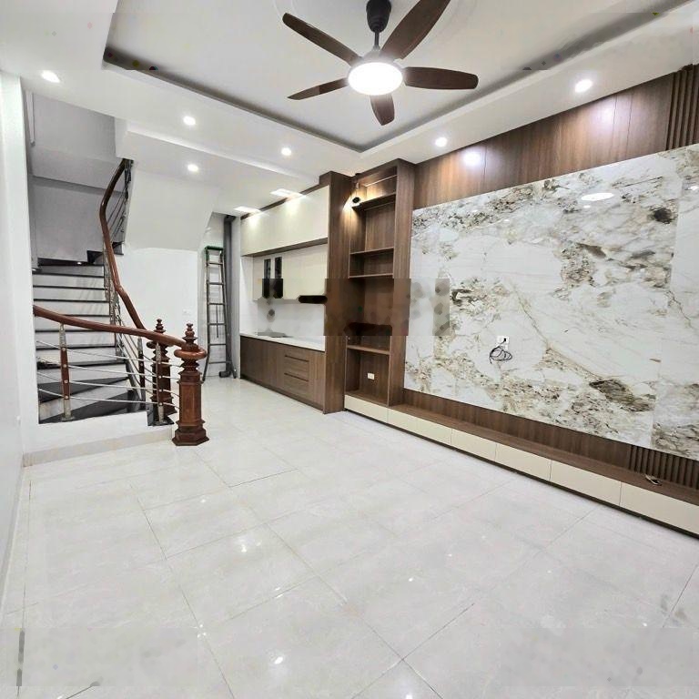 Nhà đẹp Hồ Tùng Mậu - 35m2 - 5 tầng lung linh sát phố - chỉ 8 tỷ