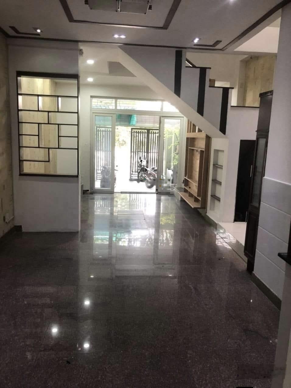 Cho Thuê Nhà 3 Tầng 4PN - Gần Man Thiện - Quận 9