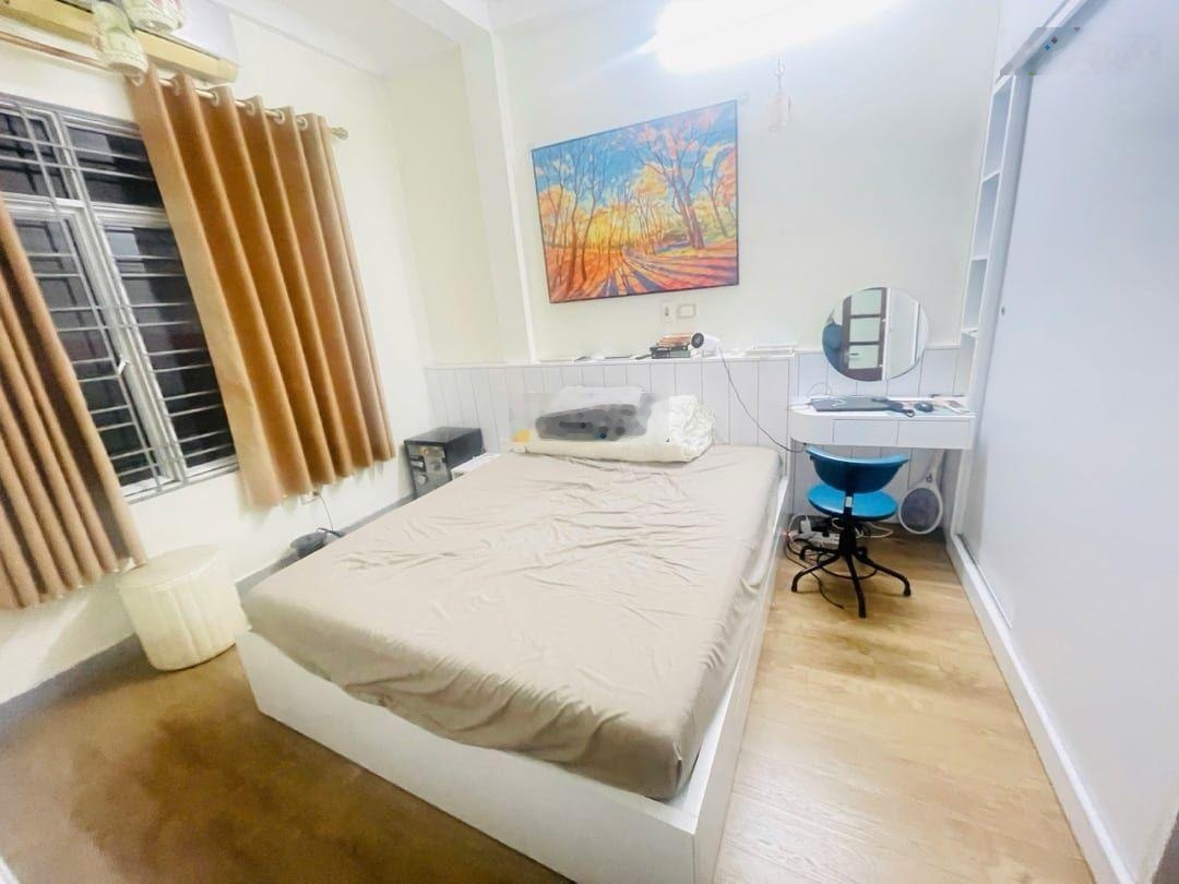 Lô góc oto đỗ cửa .nhà 4 t .phan đình giót.tiện ích ngập tràn. dt 38,1m.8,5 tỷ. lhcc0982953981