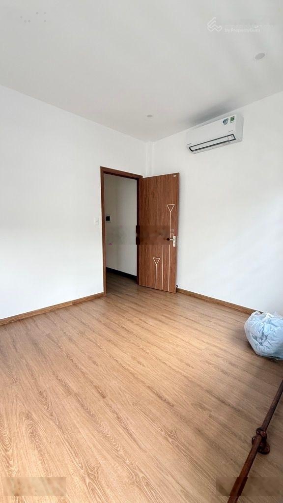 Nhà riêng đường Hòa Bình, Tân Phú, gần Đầm Sen, 32m2, gần hẻm xe hơi, nhỉnh 5 tỷ