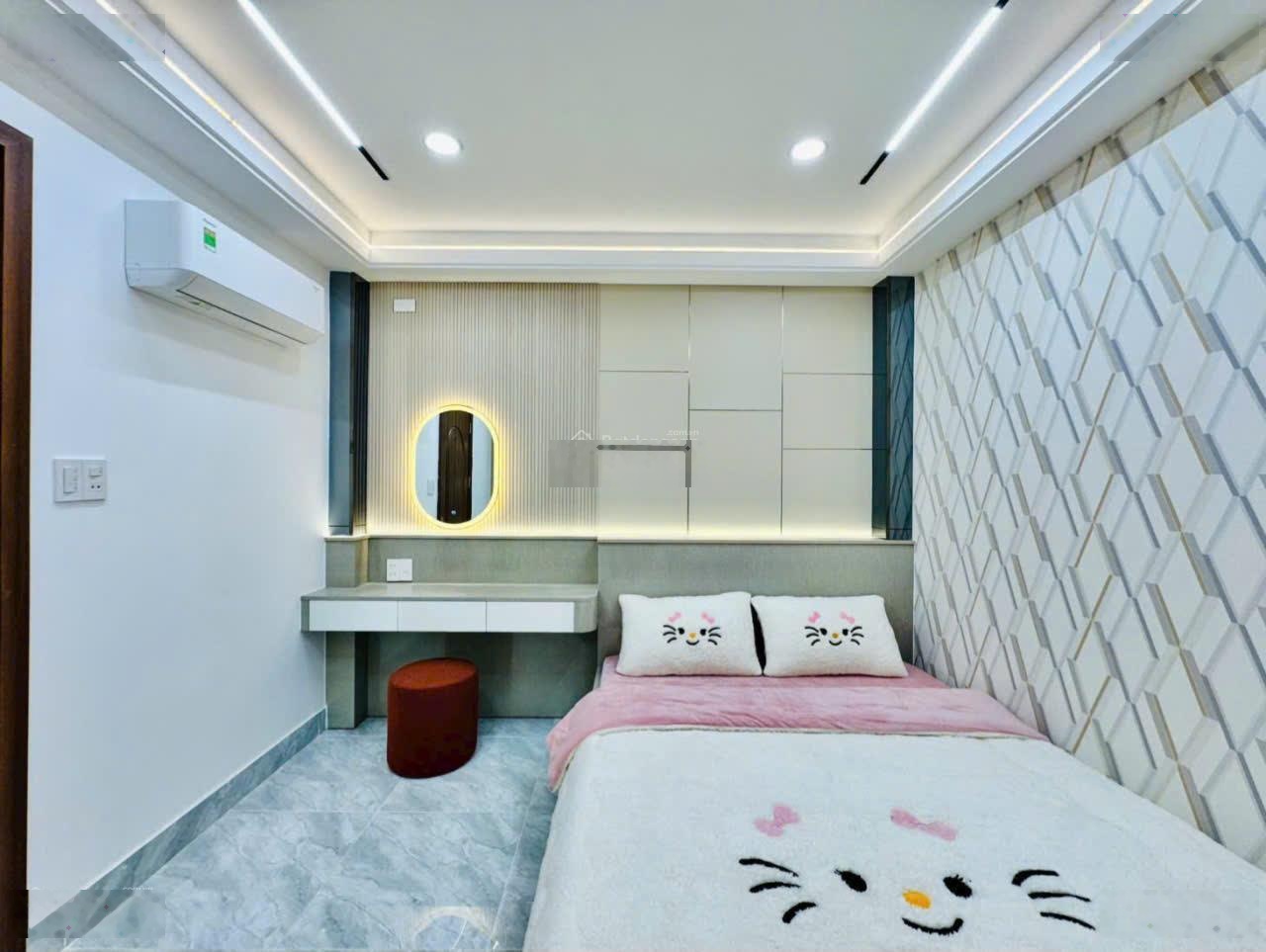 Siêu Phẩm______Nhà Mới Xây_Bùi Quang Là, Phường 12.____4m X 12m 3 Lầu,3 phòng ngủ, 3wc: 6,4 Tỷ