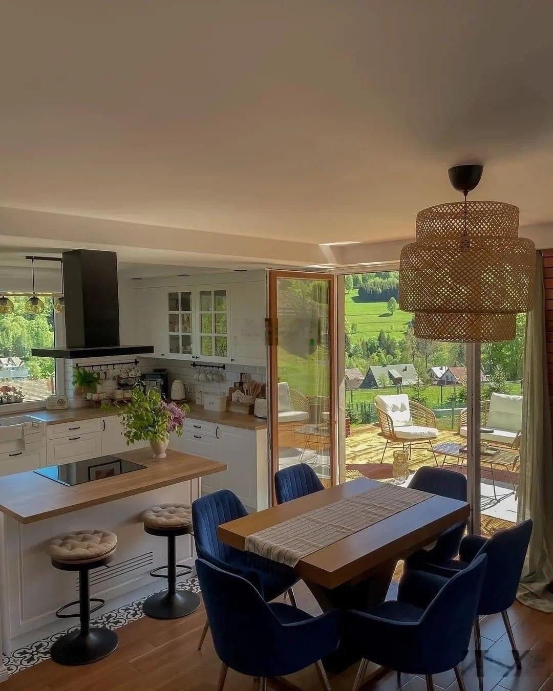 Cần bán gấp căn biệt thự hướng tây, Biệt thự toạ lạc trong kdc:Phú Mỹ-Vạn Phát Hưng, P.Phú Mỹ,Q.7!