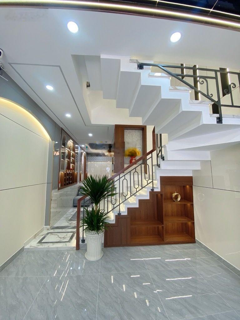 Bán nhà 4 tầng,hẻm xe hơi,gần Tô Hiến Thành,p12, Q10,diện tích 55 m2,giá 10 tỷ thương lượng