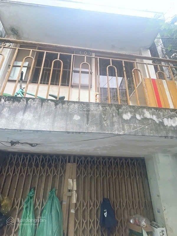 Nhà nát tiện xây mới - giá tốt