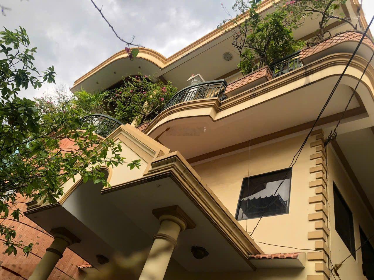 Bán Villa Đường Phan Xích Long 207m² 3 tầng - 37.6 tỷ - biệt thự mặt tiền hẻm lớn phú nhuận