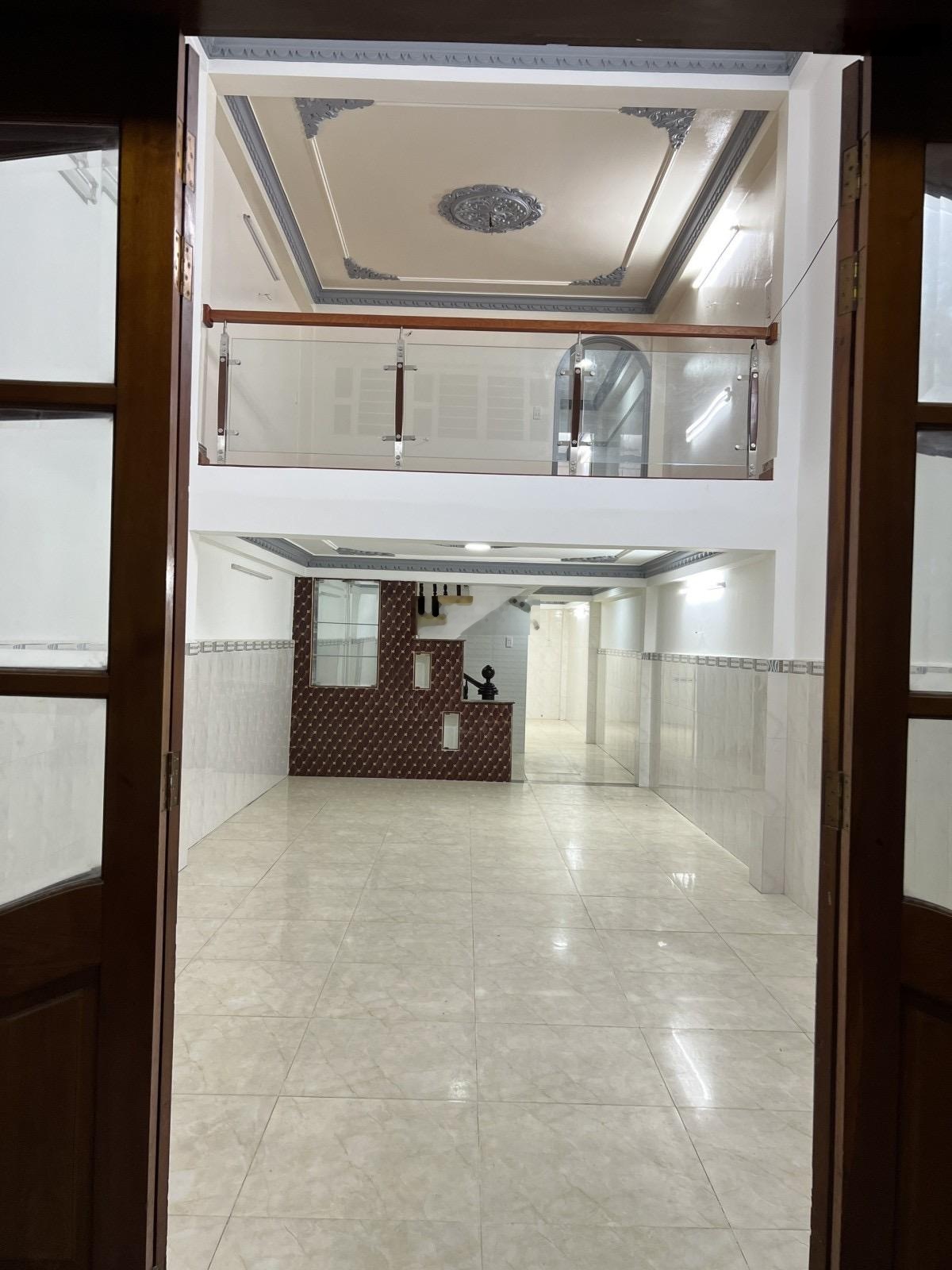 Nhà hxh - sát mặt tiền - trường chinh - giáp cộng hoà - 84m2 - giá 6,7tỷ-lh 0949351891 mr toản