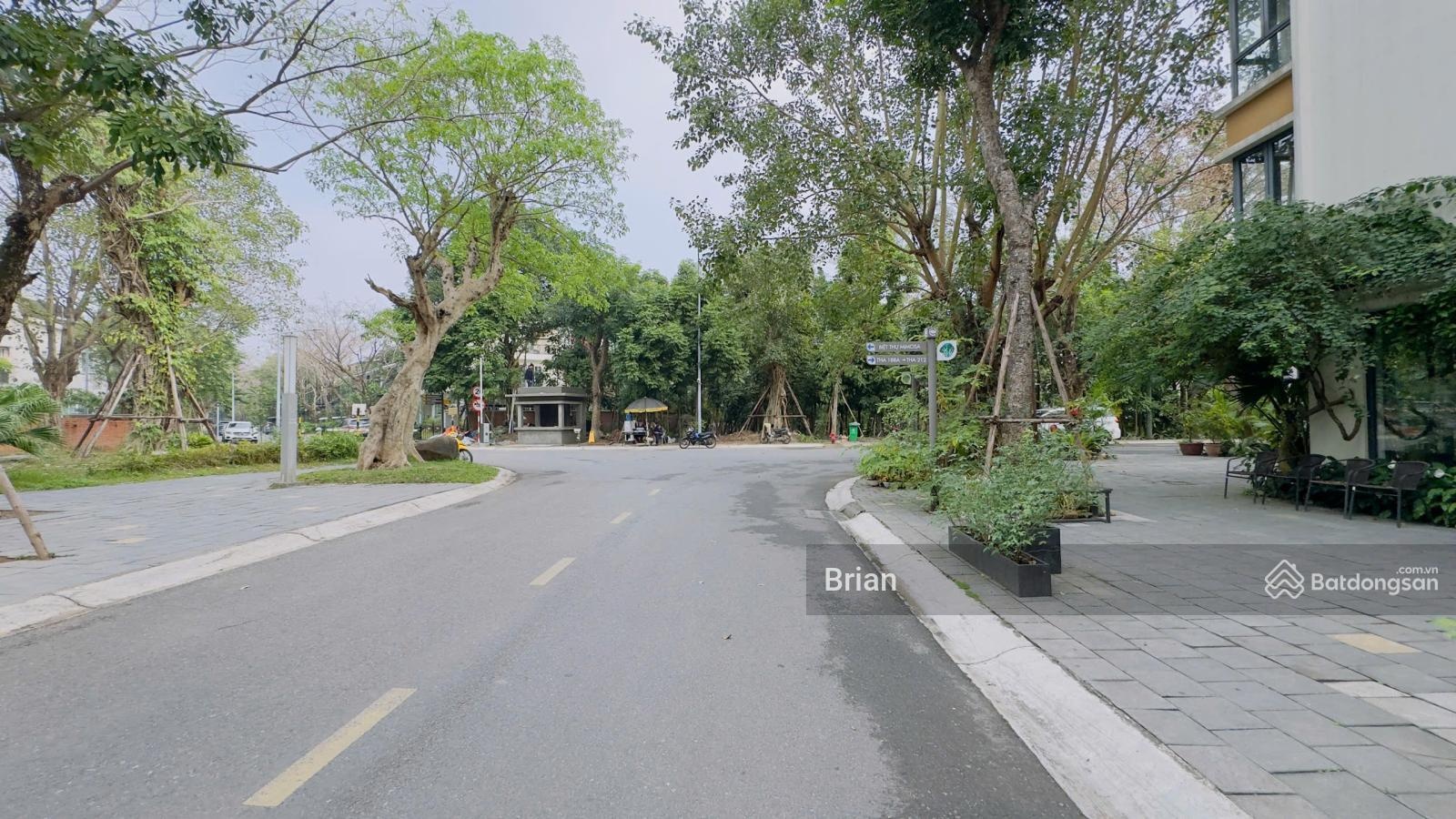 Bán nhà phố Thảo Nguyên Ecopark DT 100m2, 2 mặt tiền,View kênh,vỉa hè siêu rộng,kinh doanh