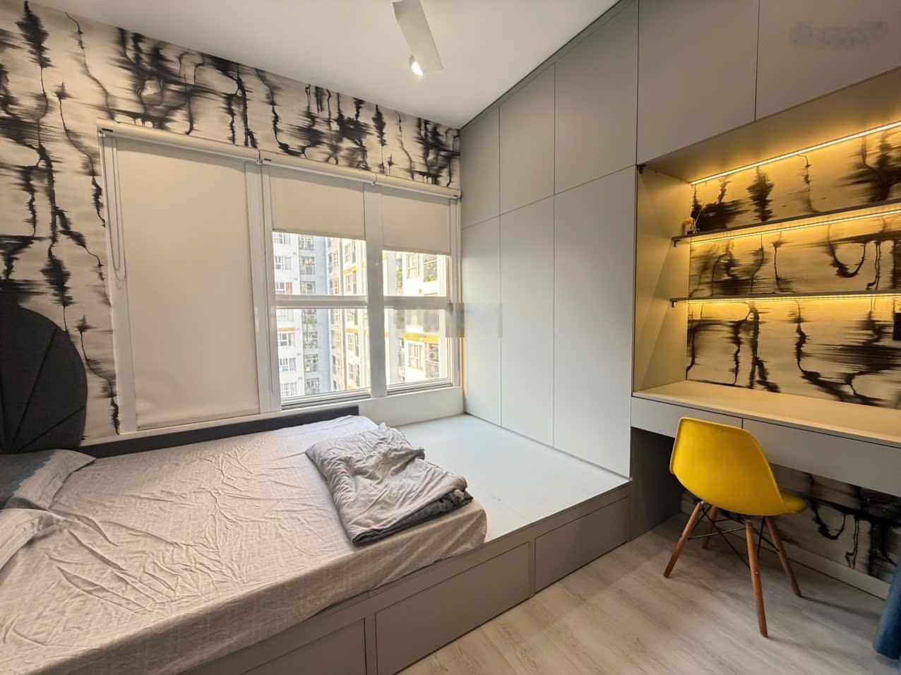 Thuê ngay galaxy 9 1pn 50m2 ban công view thoáng lầu cao mới 100%- quận 4 sát q1 q3 lh 0775924600