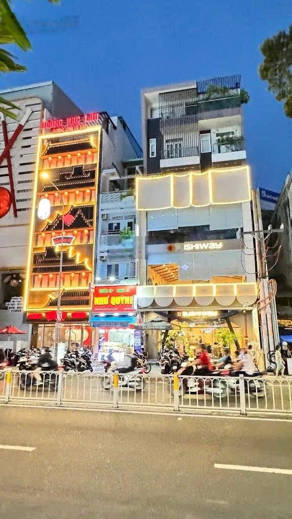 Bán nhà mặt tiền đường . Nguyễn Tri Phương,Quận 10 (7,7x12,4m2)HĐT;180triệu/th. Giá;70 tỷ