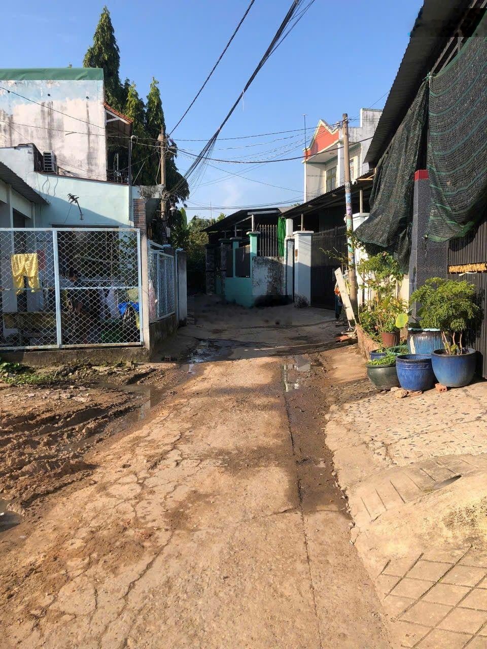 Bán đất 240 m2 xuân thới sơn - hóc môn - chỉ 5.7 tỷ