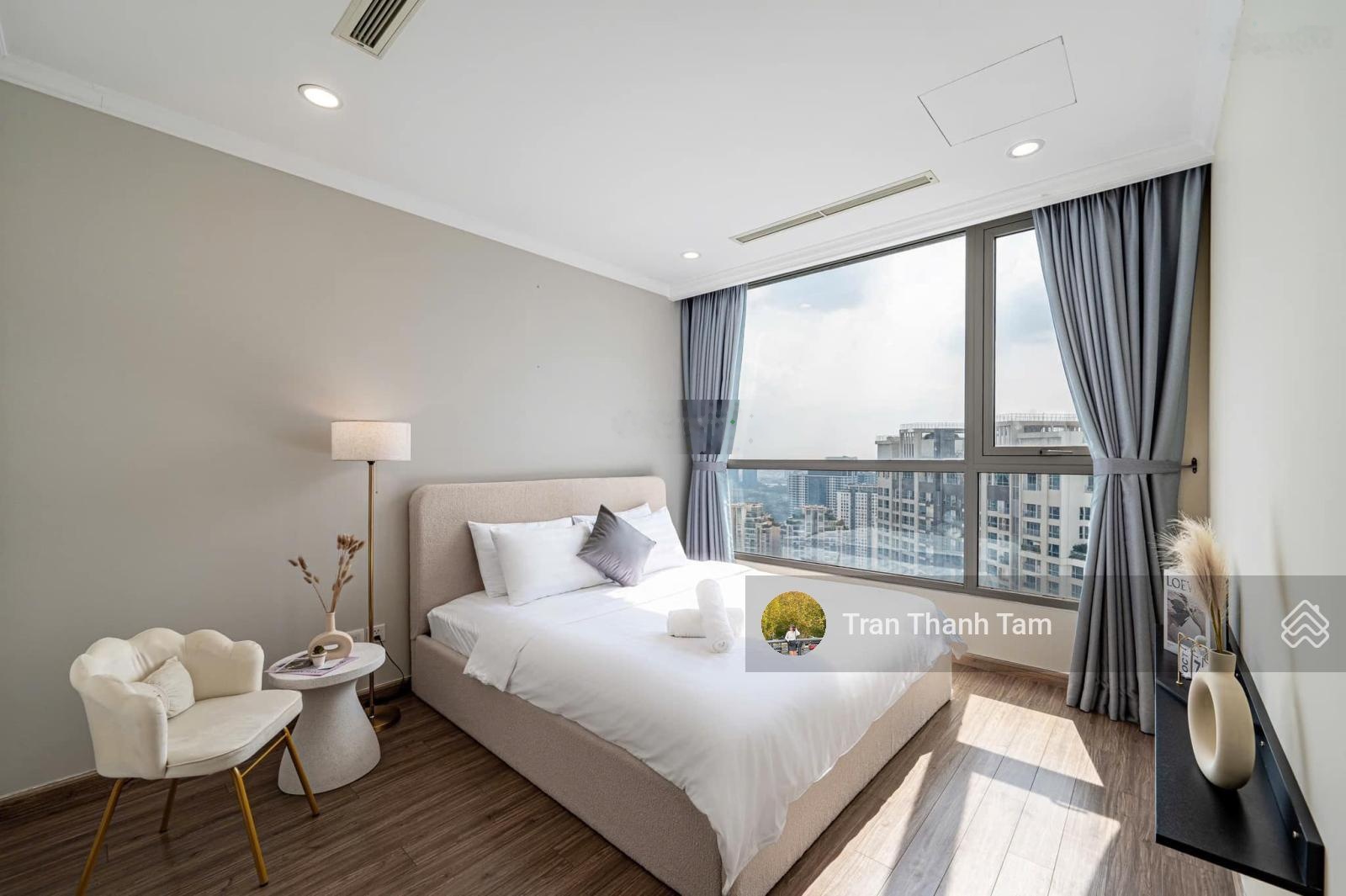 Cho thuê nhanh căn hộ chung cư Oriental Plaza Tân Phú 83m2, 2PN, 2WC, 11tr, ở liền. LH 0932349271