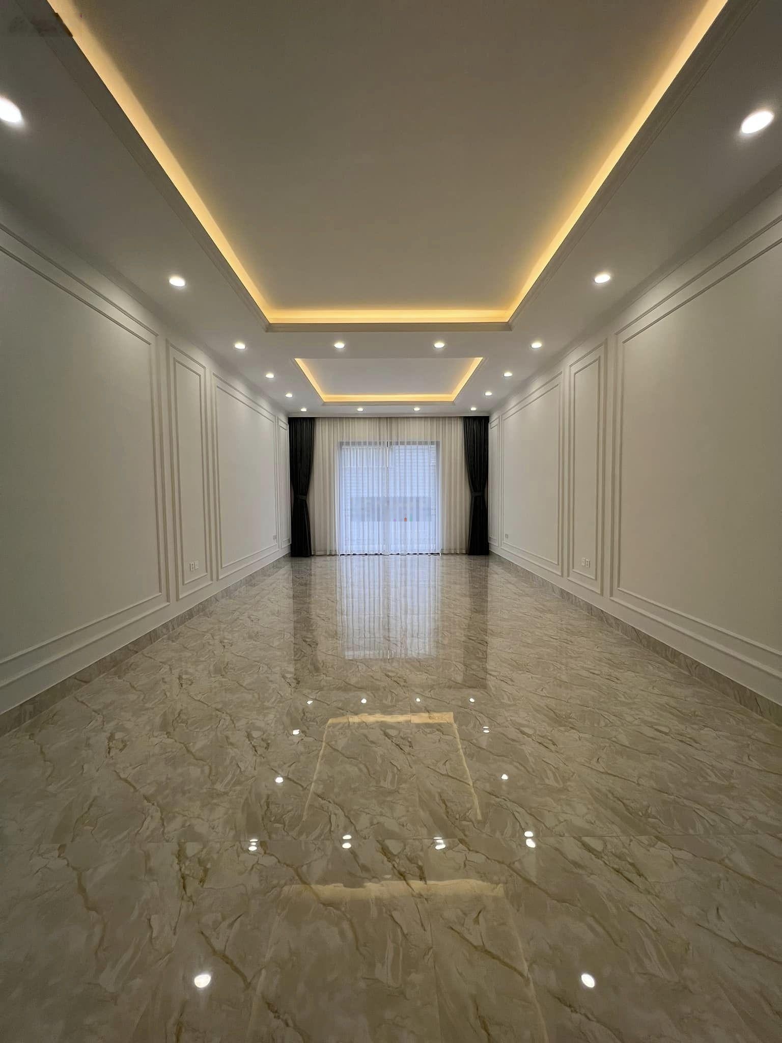 Hàng hiếm! lê trọng tấn phân lô ô tô tránh ôtô vào nhà - dt 50m2, 5 tầng, mt 5m, giá 15.5 tỷ.