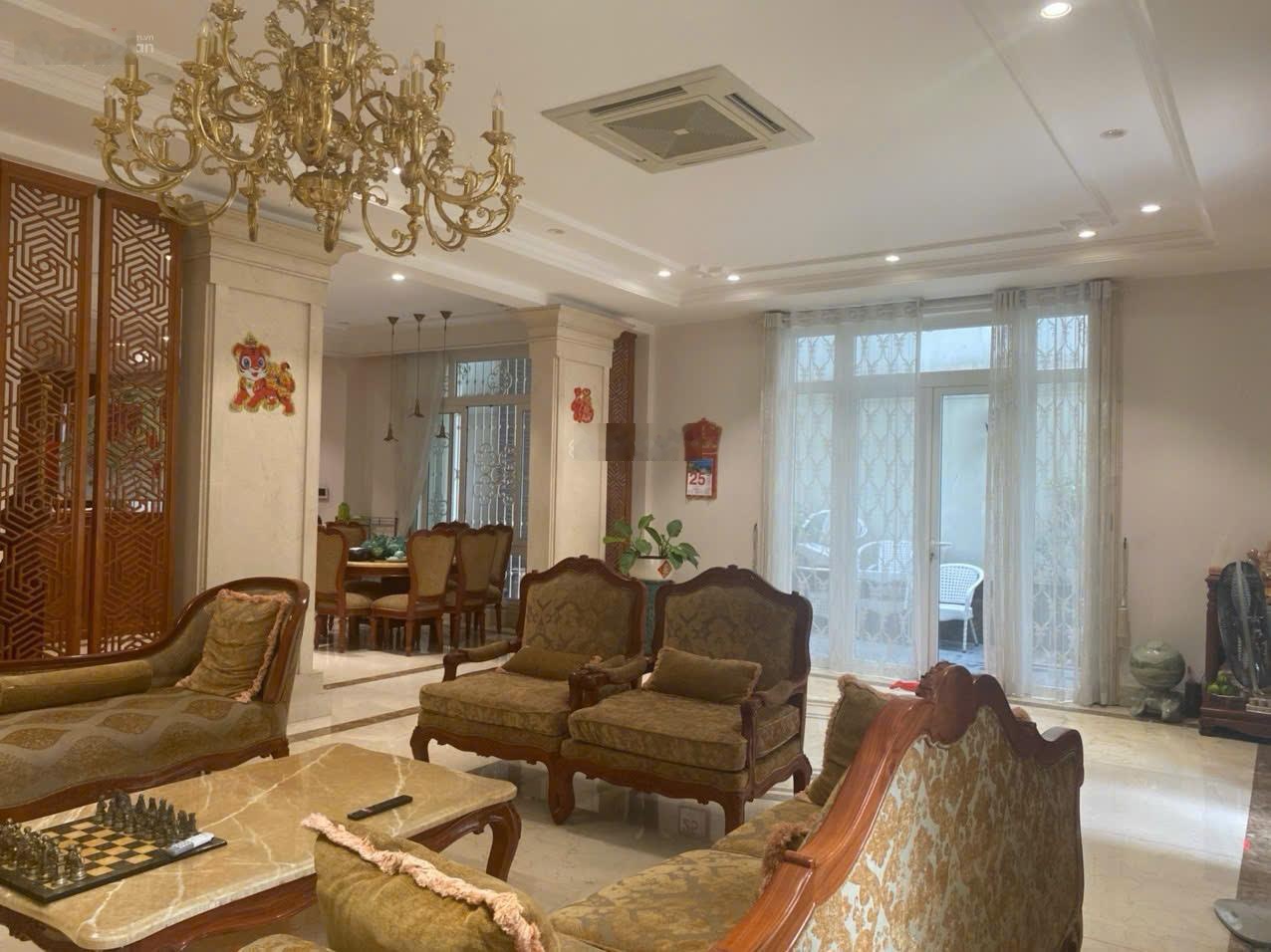 Nhà đẹp đón Xuân ! Bán gấp biệt thự siêu đẹp Quốc Hương, Thảo Điền- 386m2 (12x29m)-3 tầng Gía 70 tỷ