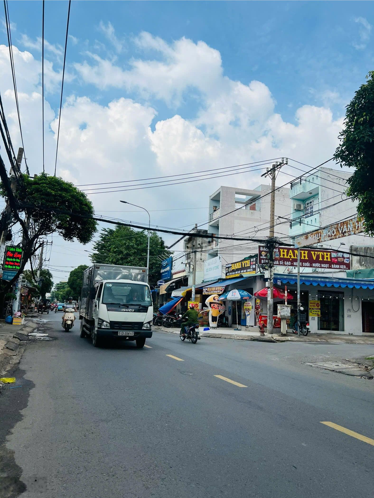 Bán Nhà Riêng 4 Tầng, Cạnh Bên Trường Tiểu Học Bình Trị 1, Hẻm 6m Thông Tứ Tung, 60m2, Chỉ 5.45 Tỷ