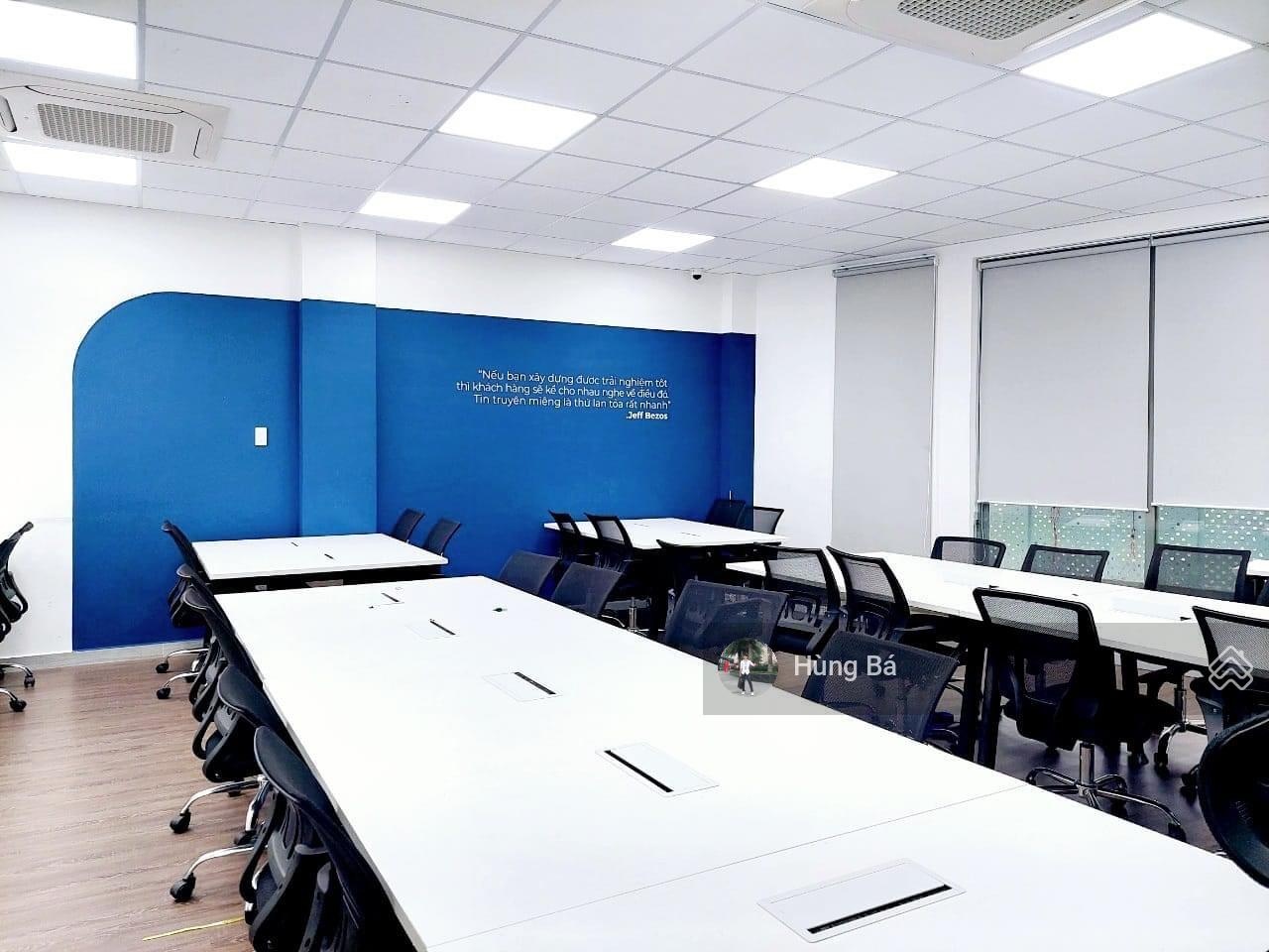 Siêu phẩm! Bán nhà mặt tiền Nguyễn Văn Hưởng - DT: 18 x 27m - 3 tầng - HĐT: 200 triệu. Giá 99 tỷ