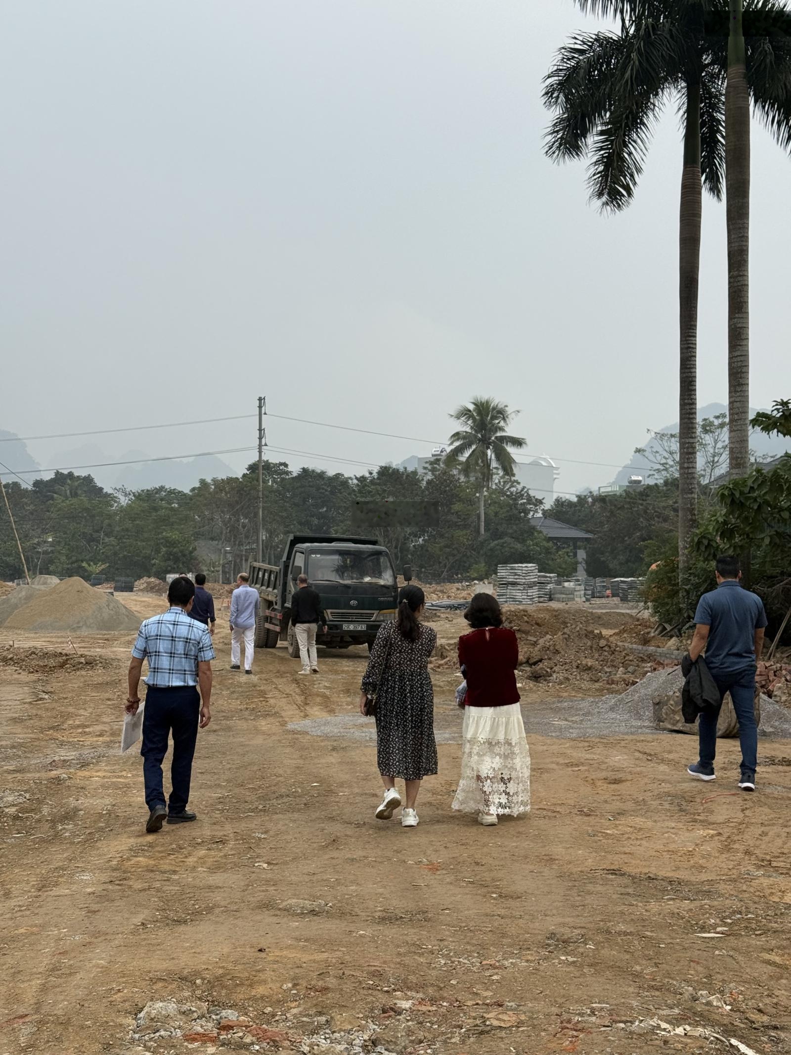 Đất dự án Winstar nằm trung tâm Xã Yên Thuỷ. Giá nhỉnh hơn 1 tỷ